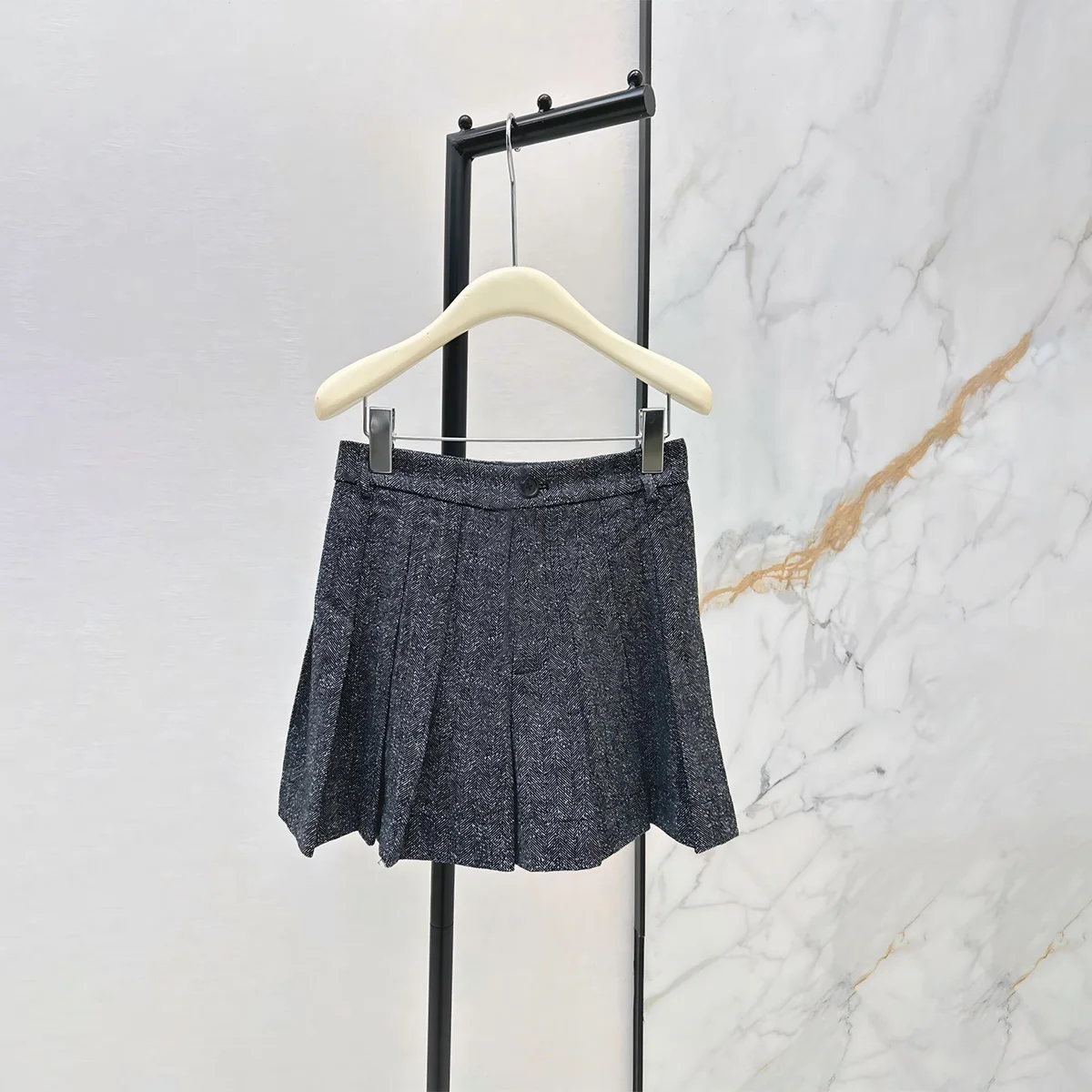2026 High quality women's high waist slimming college style versatile short skirt--hb723