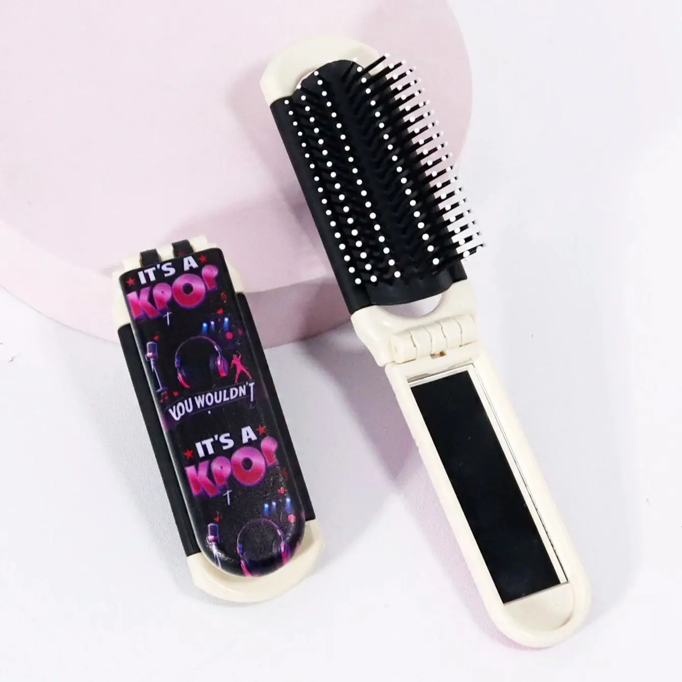 

1pc K-pop hair brush with Korean Wave theme pattern, pocket folding hair brush, Suitable gifts for KPOP fans