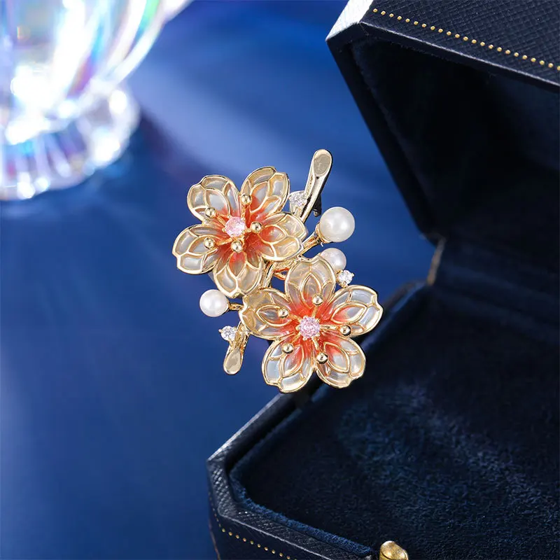 Spilla retrò con fiori di pesco, spilla alla moda ed elegante, accessorio di abbigliamento versatile, fibbia per spilla