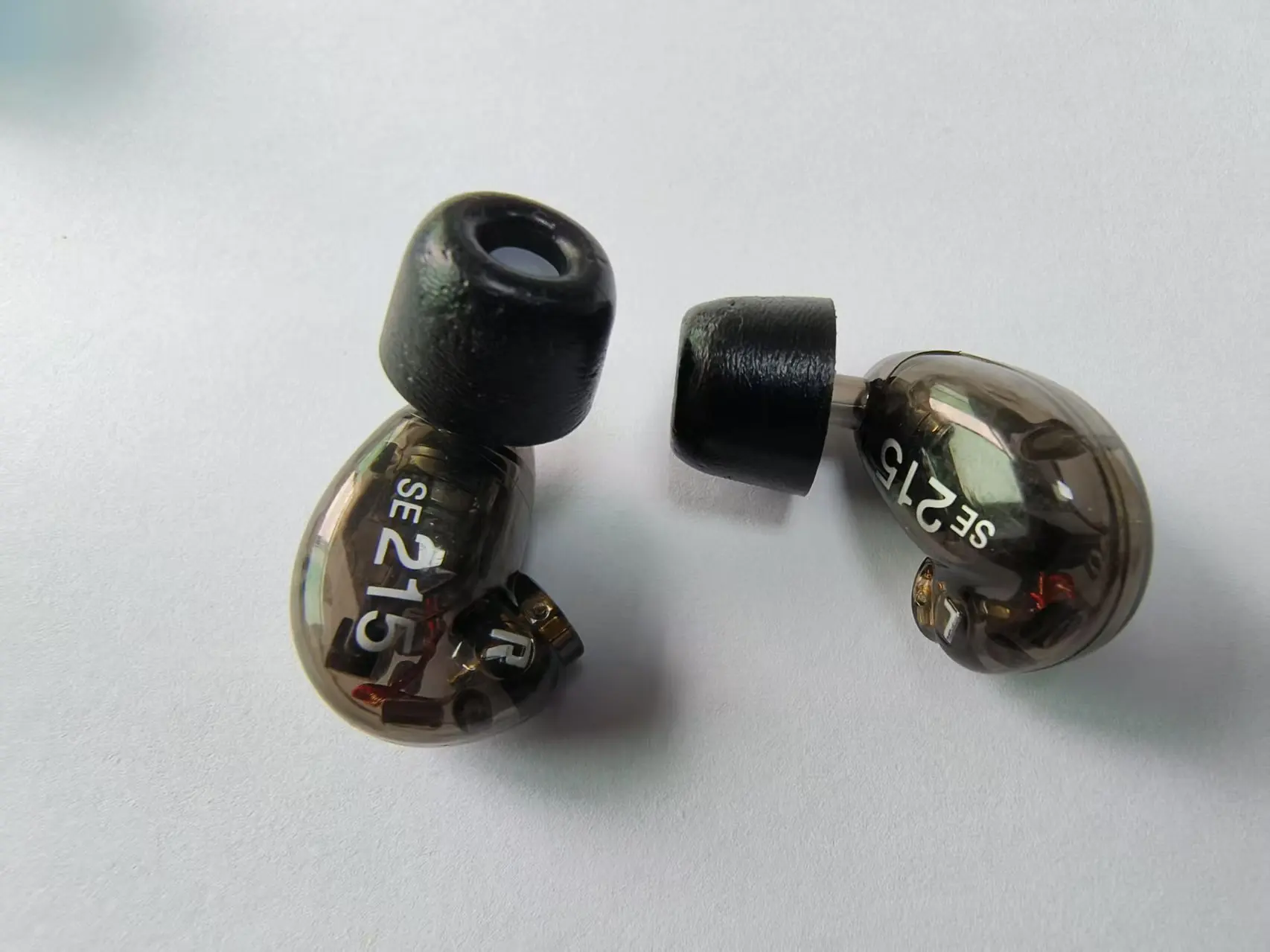 الترويج! شحن 24 ساعة SE215 سماعات أذن ستيريو هاي فاي مع خاصية إلغاء الضوضاء 3.5 مللي متر SE 215 داخل الأذن سماعة أذن قابلة للفصل مع صندوق VS SE535