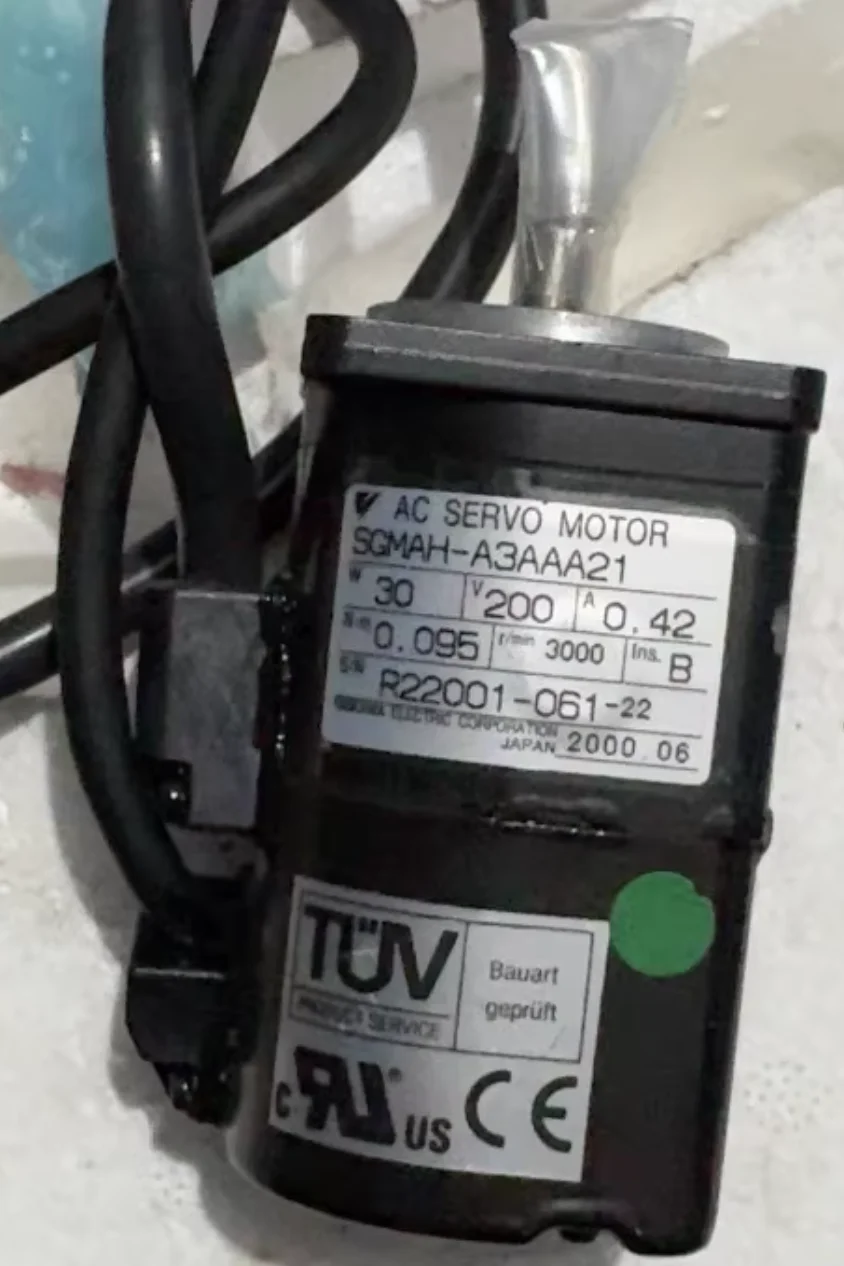 

SGMAH-A3AAA21 Brand New Servo Motor，Fast shipping，In Stock，SGMAH A3AAA21