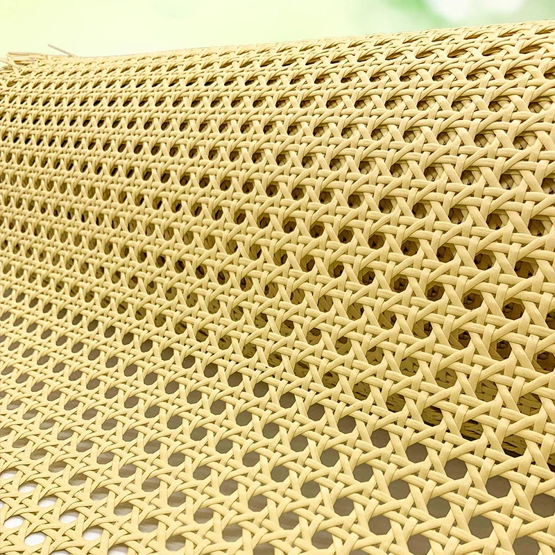 Material de tecelagem do rolo plástico do rattan da grade de vime do webbing plástico amarelo claro da cana do ciano para a decoração da mobília do armário da cadeira quente