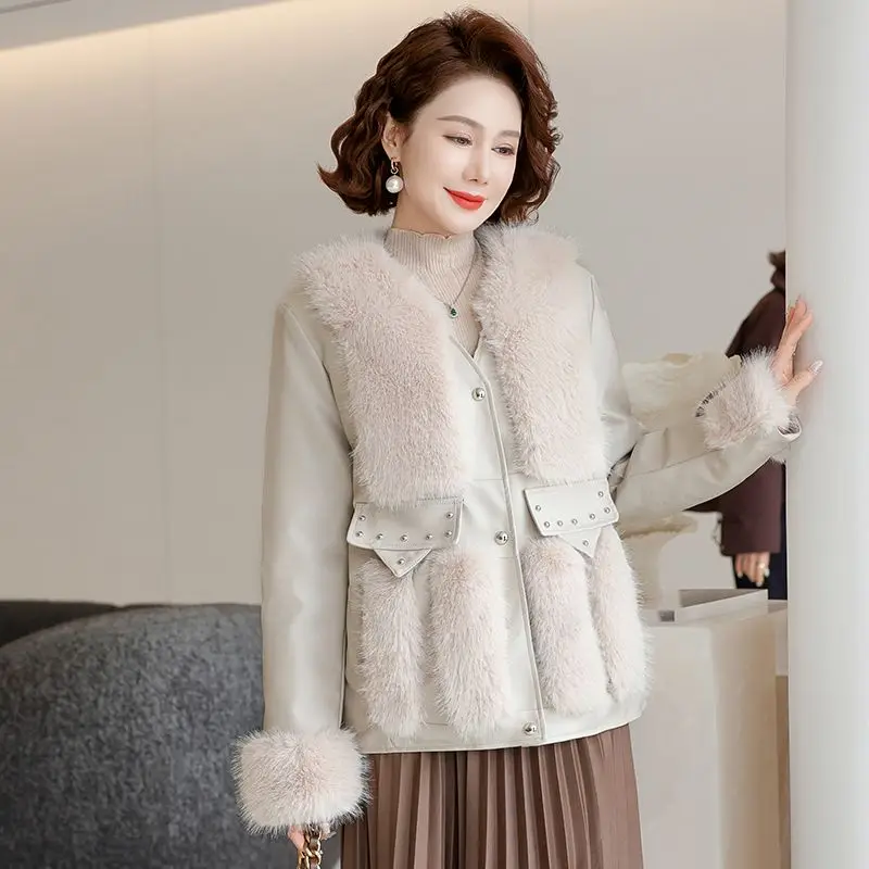 Damski płaszcz zimowy z futrem na rok 2025, luźny, zintegrowany futrzany, imitacja futra, kurtka bawełniana.