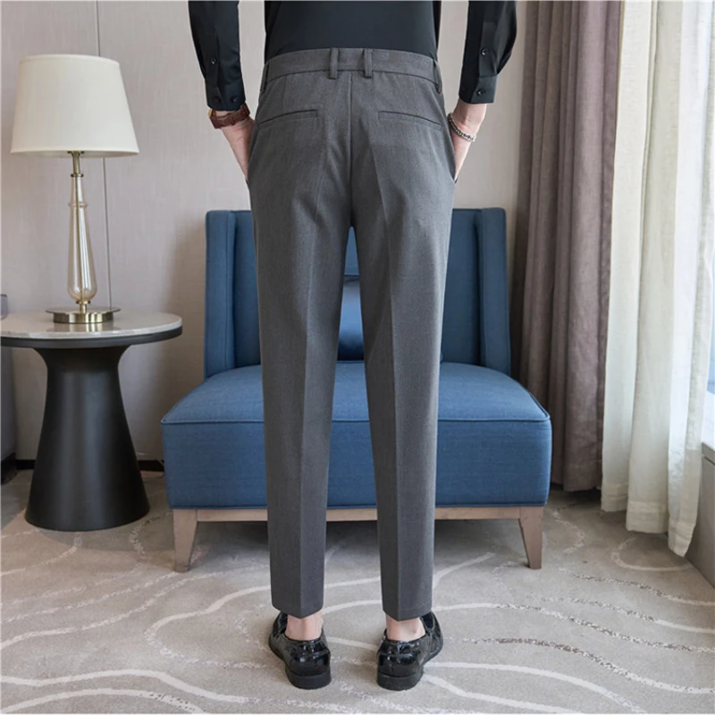 Waist can be stretched, solid color business casual men's slim small foot pants, breathable, wear-resistant straight-leg pants.