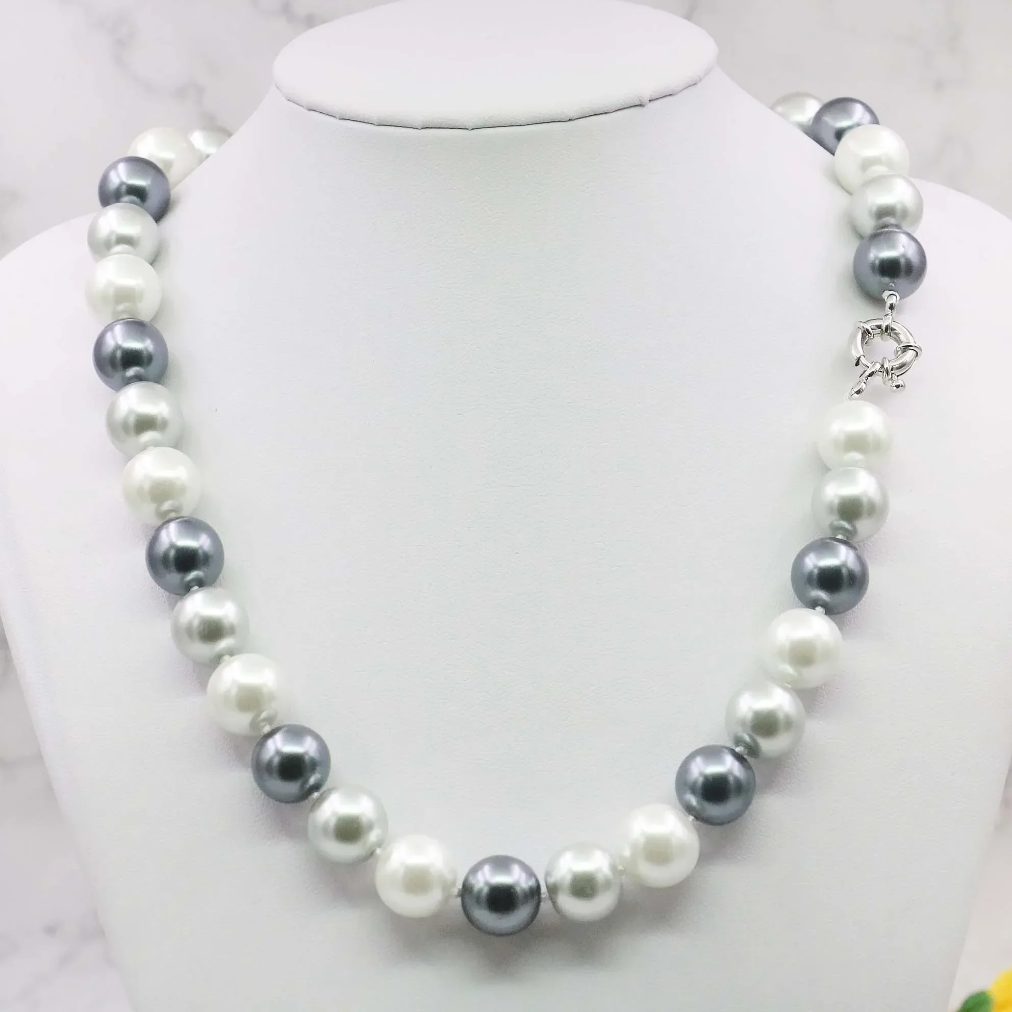 

new fashion charming 12MM Elegant white black Gray Shell Pearl Necklace Beads Women Jewelry Natural Stone 18"Wolesale Price