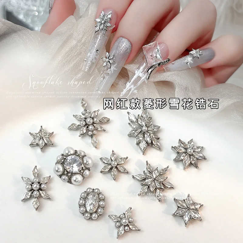 5PCS Sparkle White Rhombus Snowflake Zircon Pearls Pile Diamonds Alloy Nail Art Rhinestones Jewel Decorations Manicure Charms