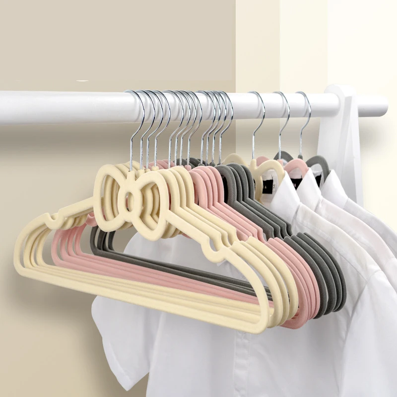 

5 PCs/Lot Cute Velvet Hangers with Bow Design Clothes Drying Rack Coat Hanger