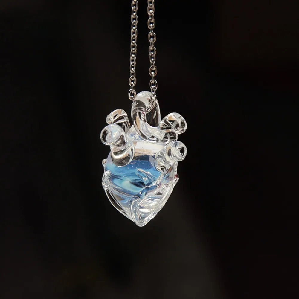 

Dreamlike Glassy Heart Necklace Silver Chain Handmade Transparent Heart Pendant Necklace Vintage Jewelry