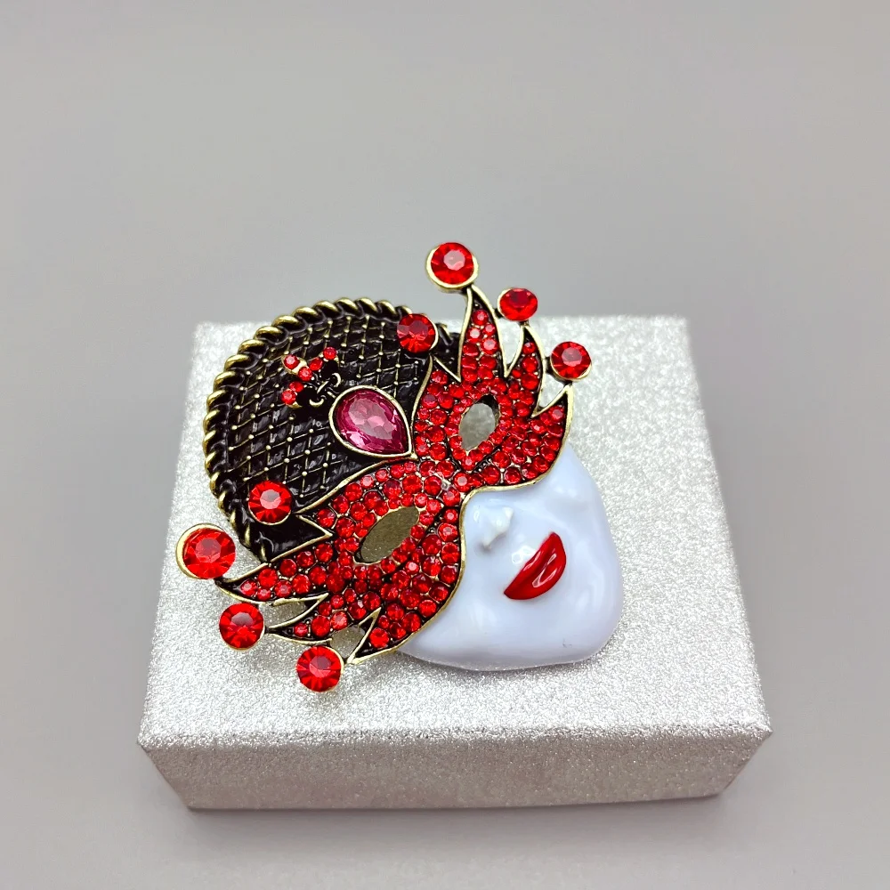 Large Pretty Face Brooches For Women 5-design-color Retro Rhinestone Lady Clothes Pins Accessories