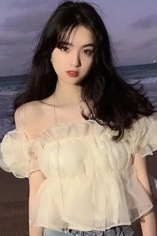 

2025 Summer New French Sweet Versatile Elegant Puff Sleeve Short Sleeve Off-Shoulder Top Women's Fashion