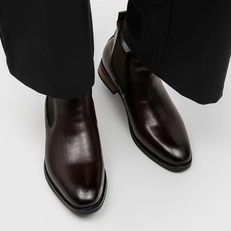 Autumn Winter Men Checkered Embossed Chelsea Boots Simple Fashionable Suitable for Daily Wear in Business Leisure Offices