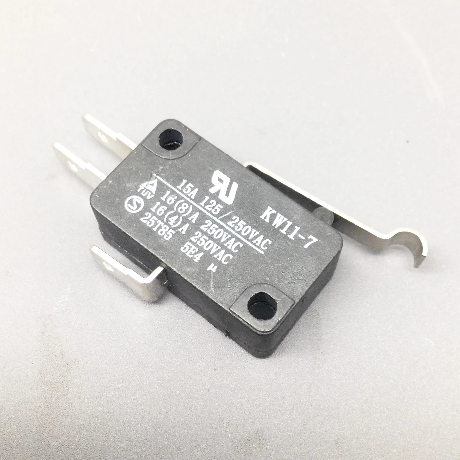 1~5PCS/LOT Microswitch KW11-7 tripod with shank limit reset point switch 16A 250V silver contact