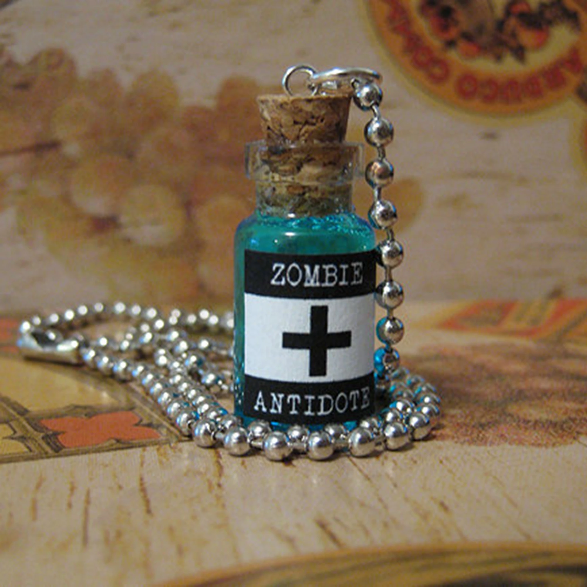 12pcs-lot-walking-dead-virus-antivirus-cure-necklace-zombie-antidote-glass-vial-pendant-silver-tone