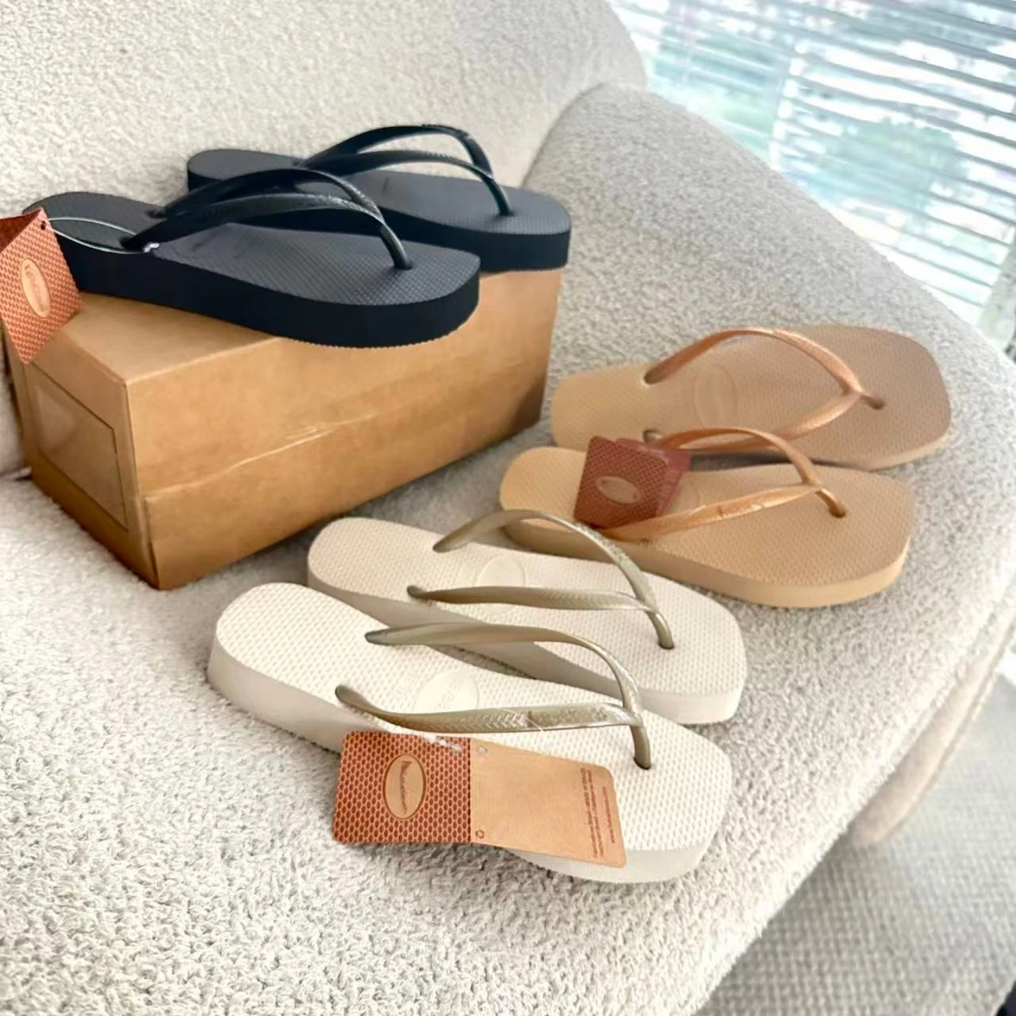 Casual Women's Summer Anti-Slip Beach Sandals Outdoor Wearable Crossbody Slip-On Flip Flops PVC Upper Rubber Sole Thick Heel