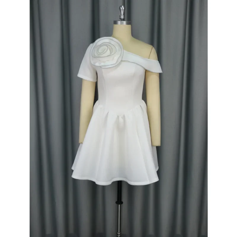 

Customized Customized Sexy Cold Shoulder Ball Gowns Dresses for Women White 3D Flower High Waist A Line Celebrity Birthday Dinn