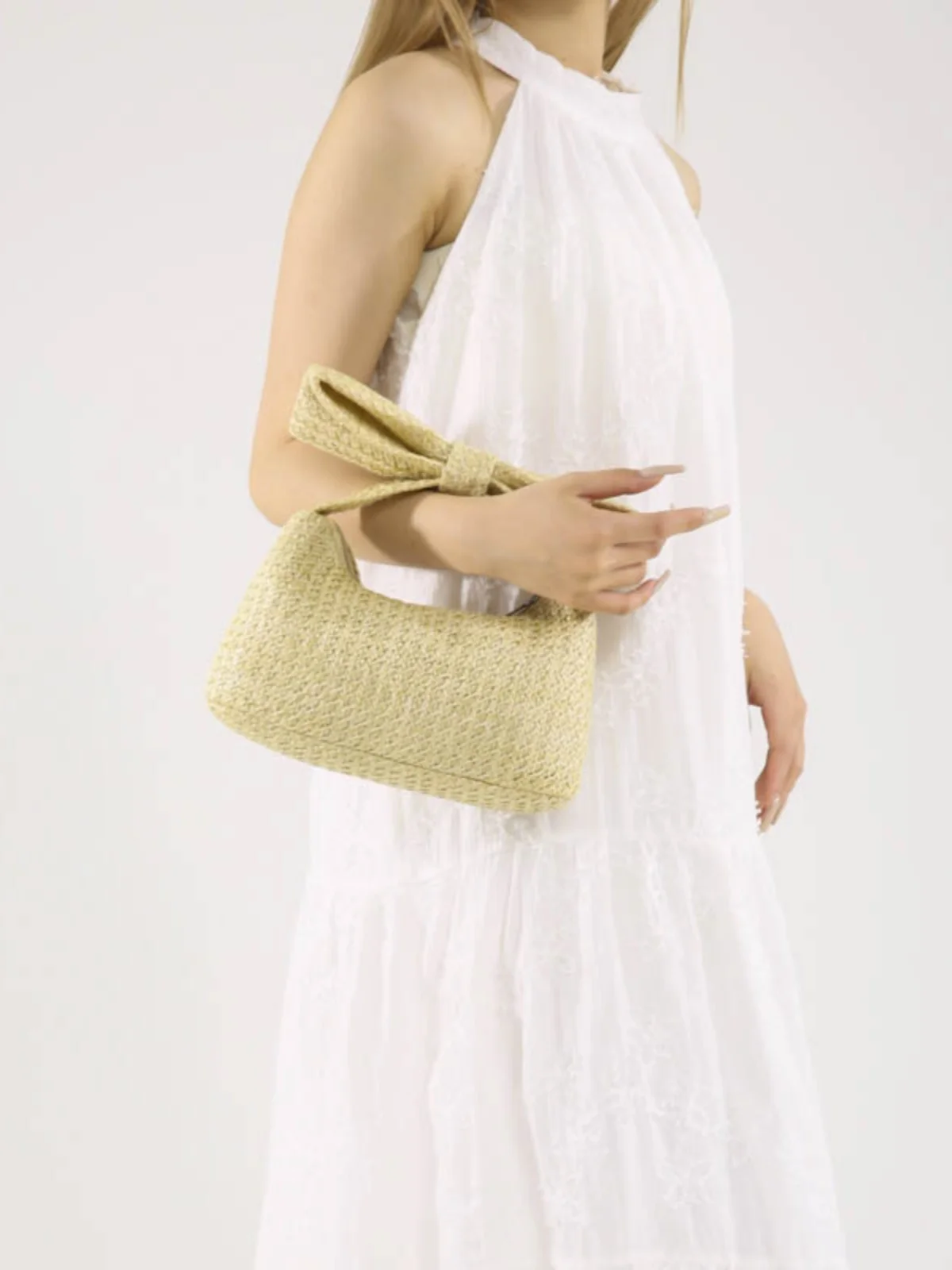 nova-bolsa-feminina-de-verao-estilo-frances-bolsa-transversal-de-ombro-com-design-trancado-em-tecido-macio-tamanho-medio-i