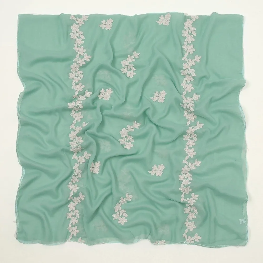 Floral Pattern Embroidered Hijab Soft Edged Lightweight Thin Fabric Shawl Breathable Gentle Ethnic Long Foulard Summer Season
