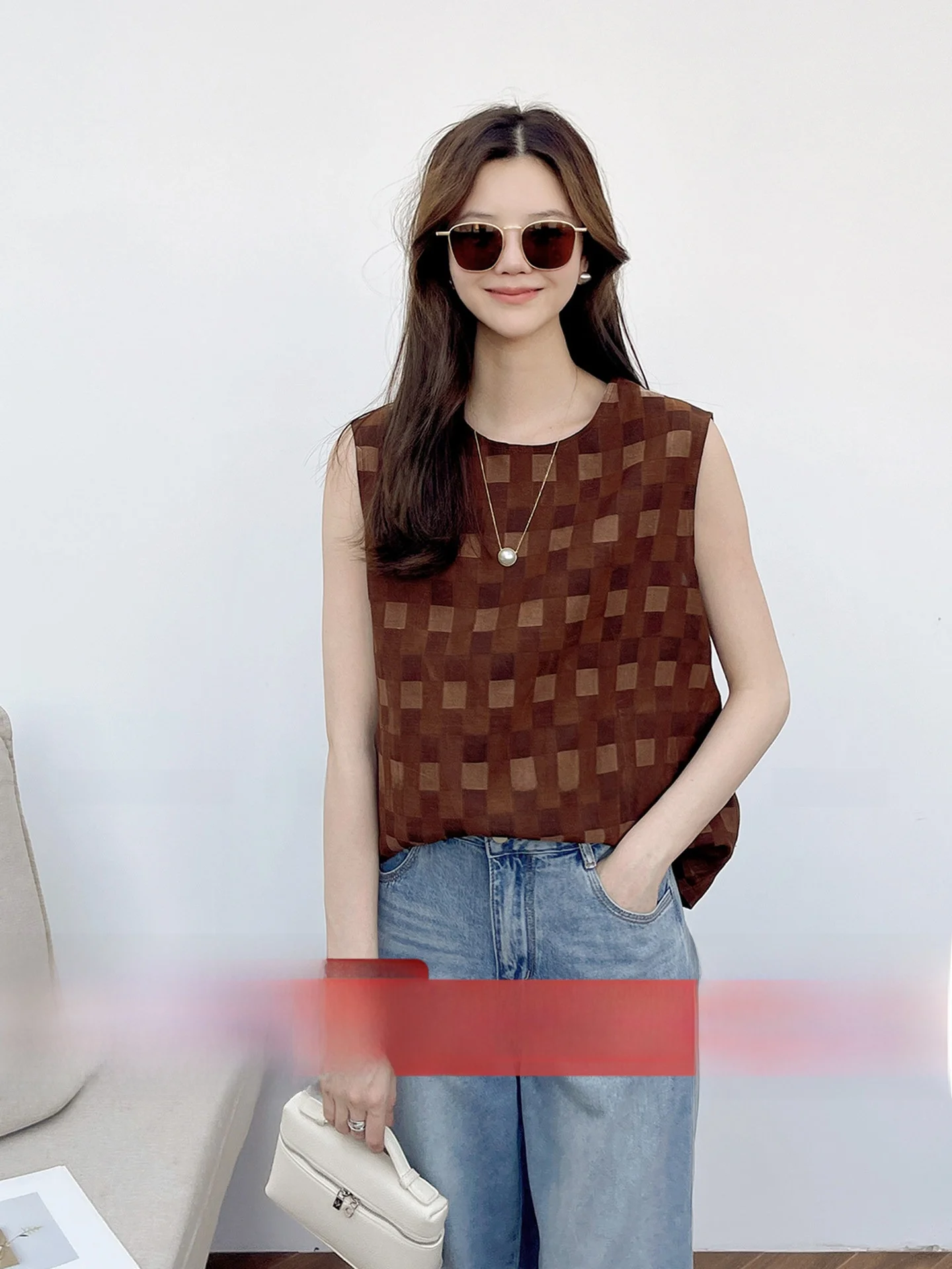 

Korean Fashion Silk Chessboard Pattern Sleeveless Shirt Women's Summer New High-End Versatile Top Franze Brand Commute Style ...