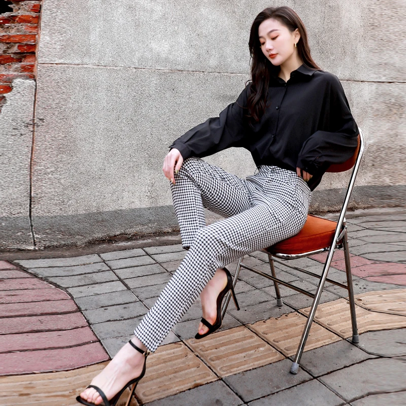 

2023 Summer New Women Pants Black White Checked Skinny Legs Cropped Length Korean Fashion Women Trousers Slim Plaid Pencil Pants