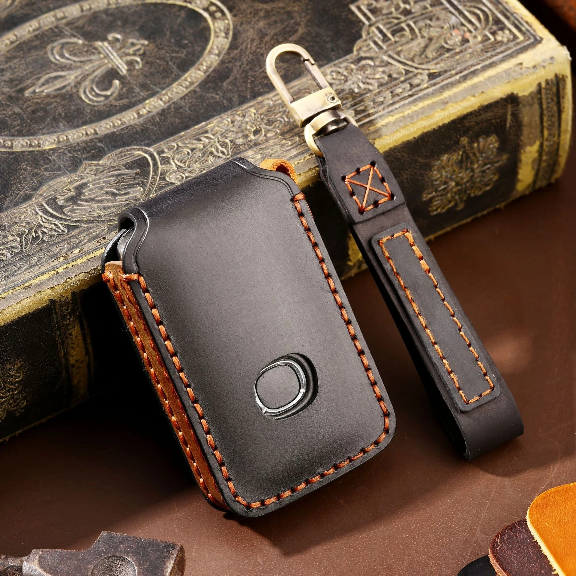 

High-End Genuine Leather Handmade Key Case for Mazda Next-Generation Axela Luxury Key Pouch Keychain, Premium Gift Choice