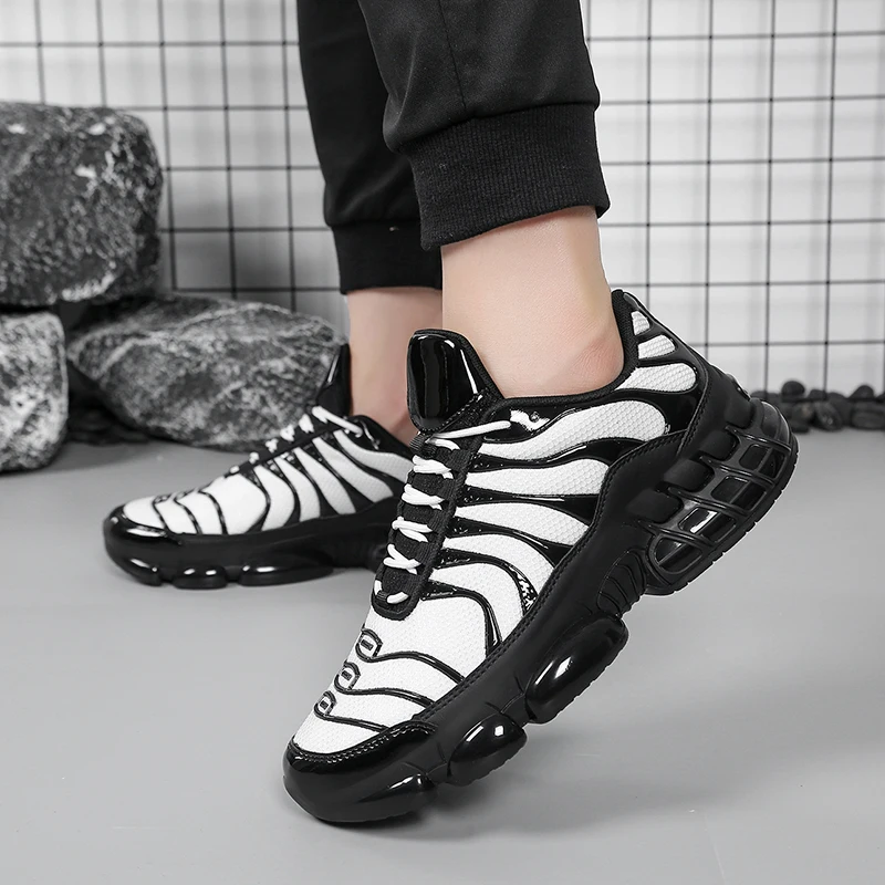 

en Casual Sneakers Mesh Lightweight Breathable Soft Soled Running Shoes Slip-on Male Flats Loafers Shoe Trainers Zapatos Hombre