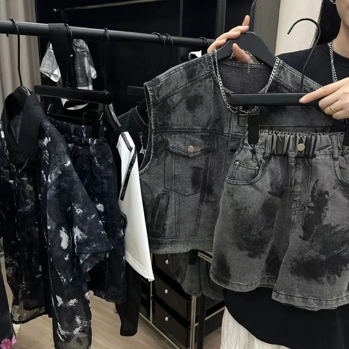2025 Summer New Children's Suit Korean Edition Sleeveless Loose Top Cowbo Boys' Summer Fashion Jeans Two Piece Set