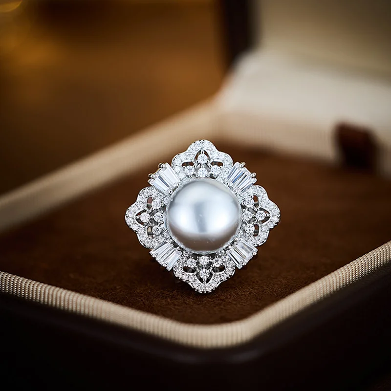 Elegant, High-Quality Geometric Square Pearl Magnetic Brooch: Modest Blouse Neckline Fastener and Accessory for Women