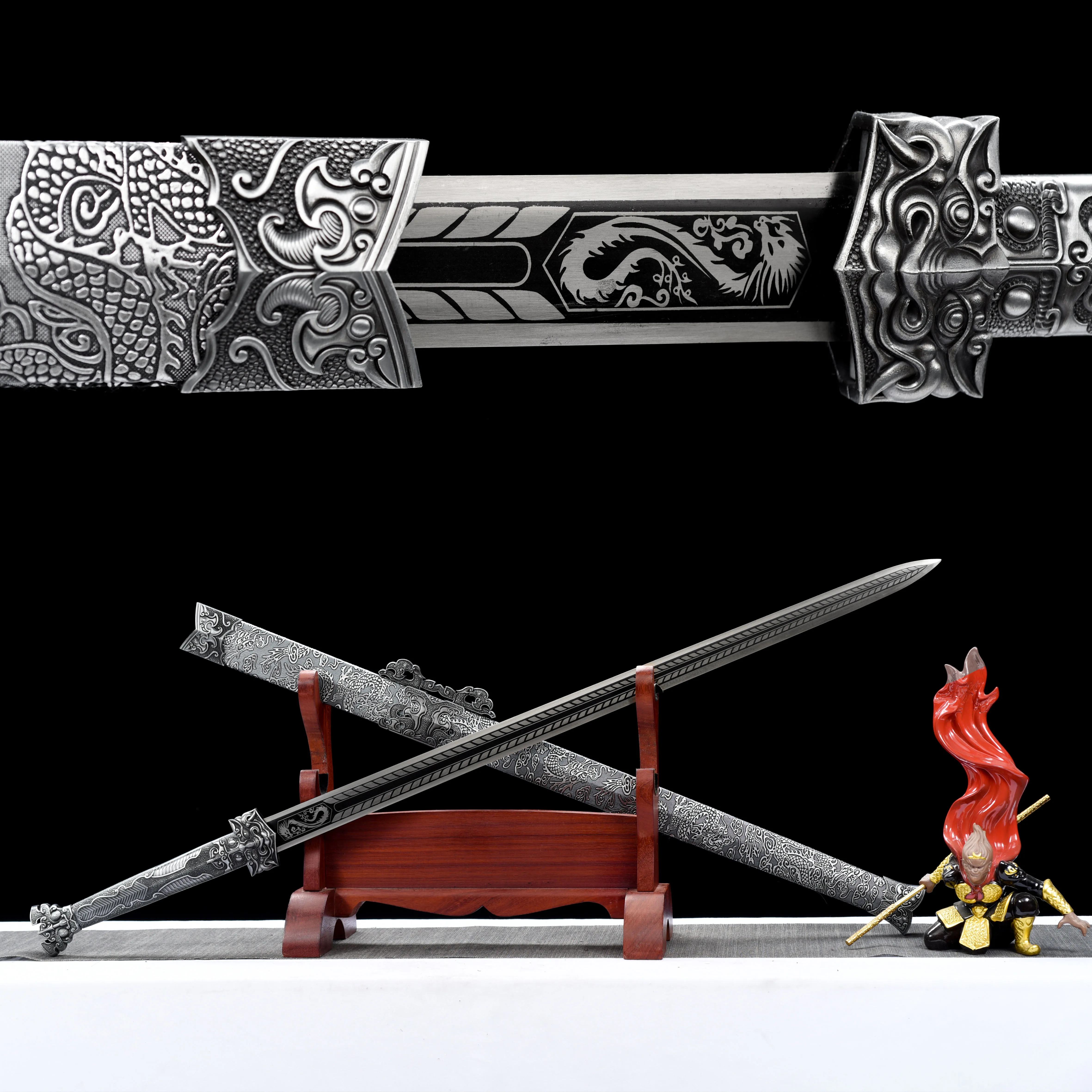 

105cm Medieval Chinese Han sword, Nine Heavens Dragon Roar design, katana cosplay real steel battle preparation, hand-polished