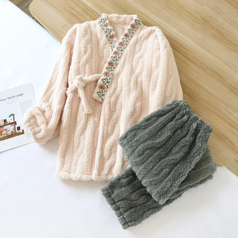 

Simple Thicken plush Coral velvet pajamas sets women keep warm flannel long-sleeved sleepwear robe pyjamas kimono suits