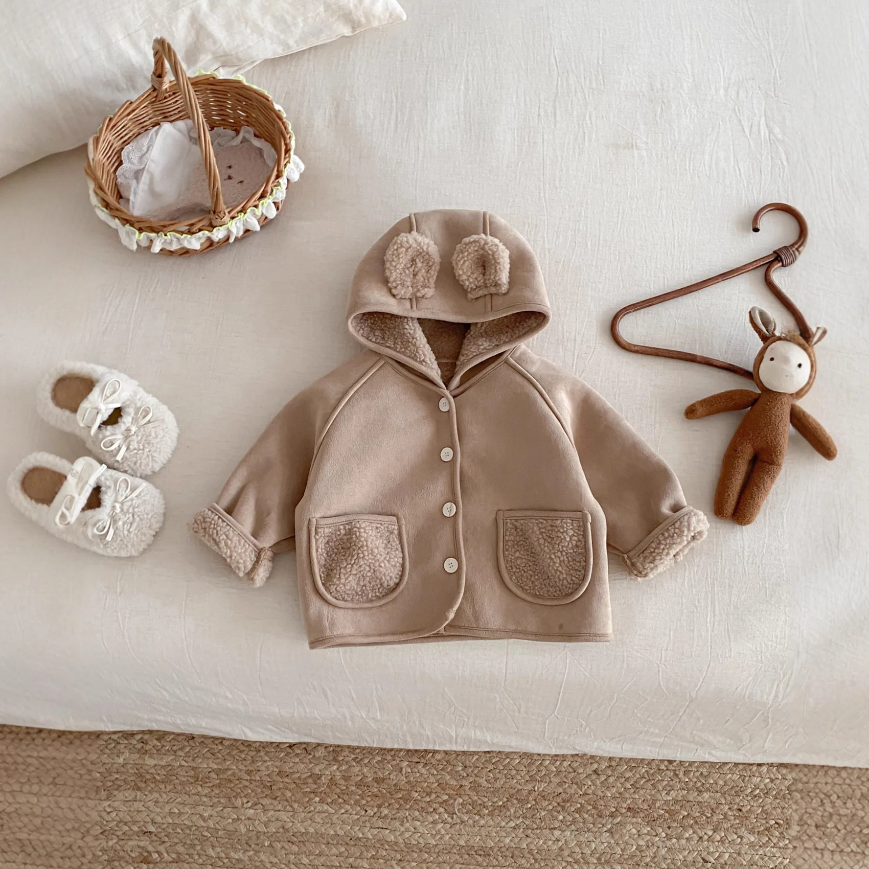 2025 New Western Style Baby Bear Hoodie for Men and Women Autumn/Winter with Velvet Warm Top Winter