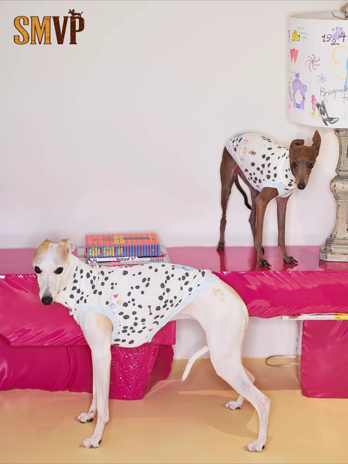 

Летняя дышащая одежда для собак с принтом коровьих пятен, в стиле спортивного кэжуал, с воротником-стойкой, подходит для средних и крупных пород.