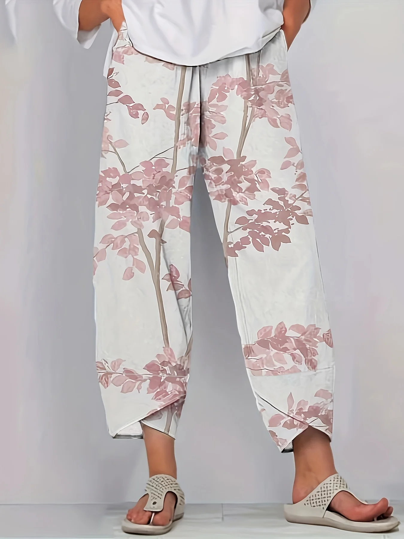 

Женские летние брюки оверсайз с тканым принтом