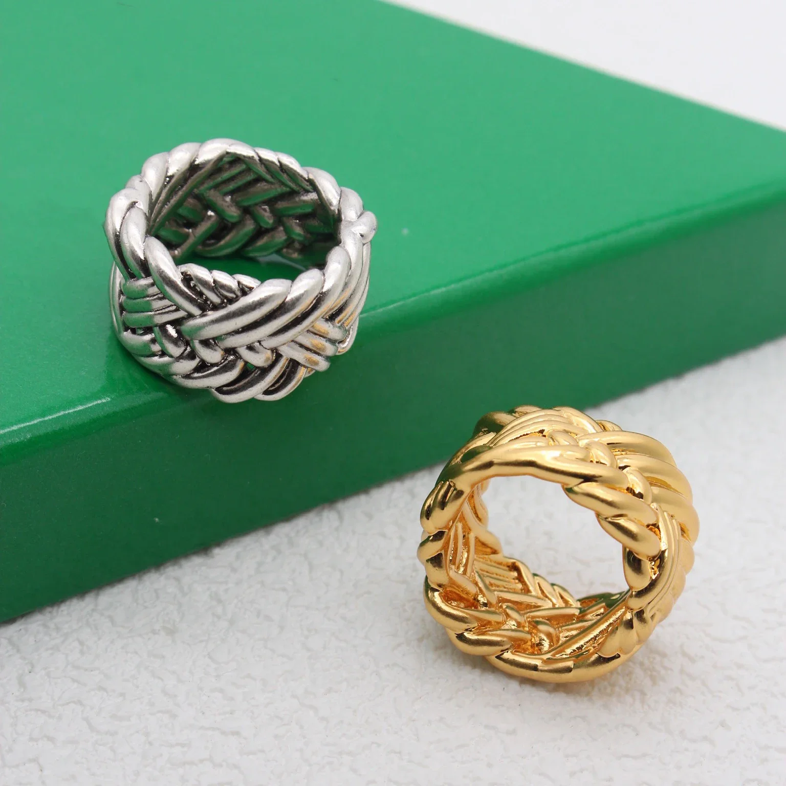 

Fashion Europe America Gold Silver Ring Women Top Quality Designer Brand Jewelry Trend