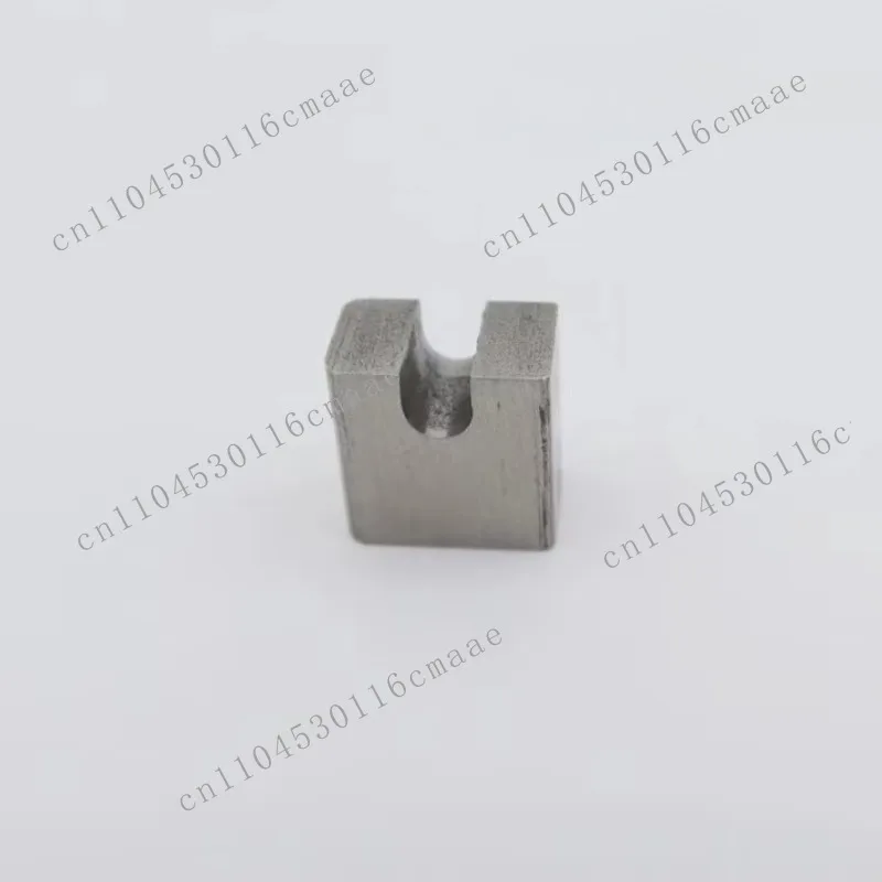 Good Price  A290-8120-Z782 Fixed Block for Lower Electrode Holder Fanuc EDM Wear Parts Power Feed Holder