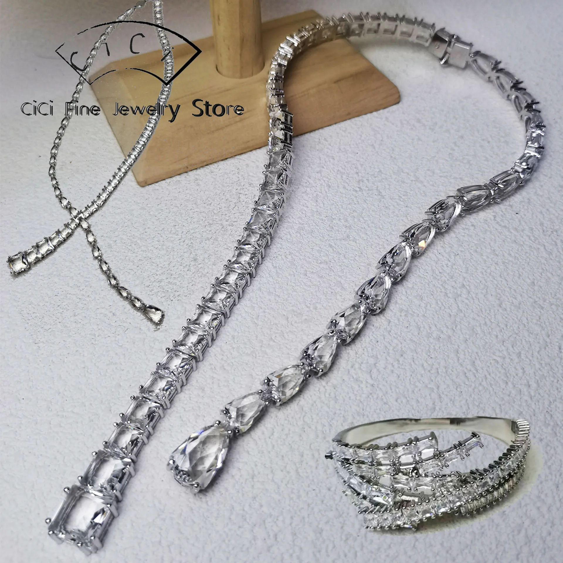 

2025 Original Fine Jewelry Set Luxury Brand Geometric Cut Crystal Necklace Earrings Ring Bracelet Women's Wedding Best Gift