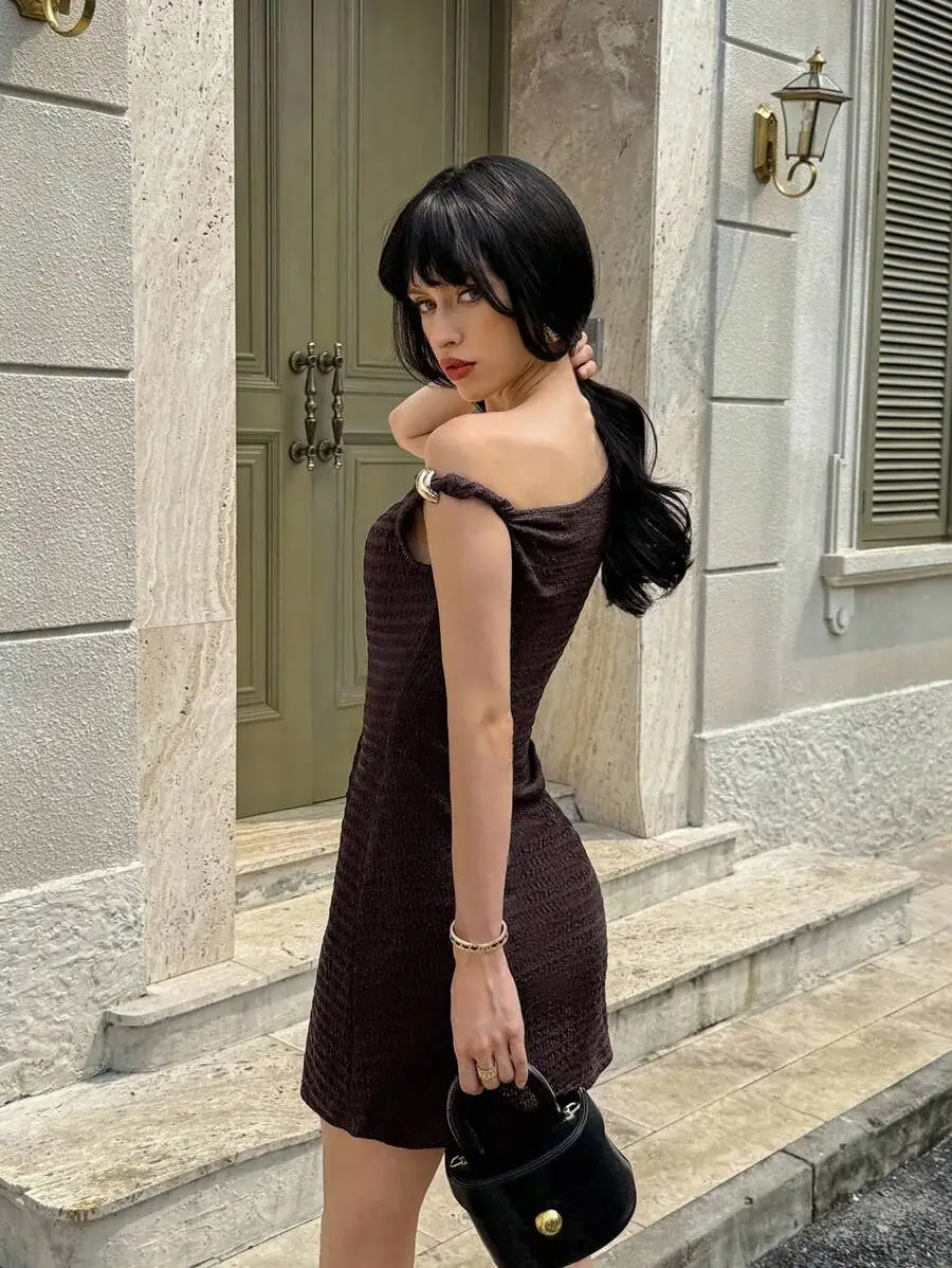 Women's Sexy One-Shoulder Cold-Shoulder Slim-Fit Bodycon Dress, Stretchy Textured Fabric, Suitable for Daily Wear, Parties & Vac