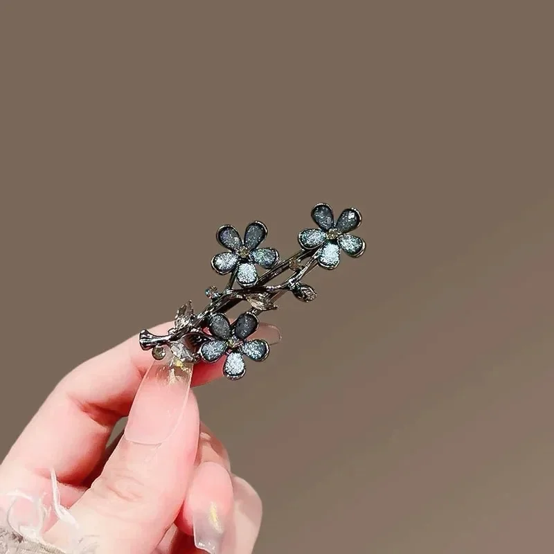 Hochwertige Glitzer-Strass-Haarspange mit Blumenmotiv, exquisite Damen-Seitenklammer, Entenschnabel-Clip, eleganter Haarschmuck im Wald-Stil