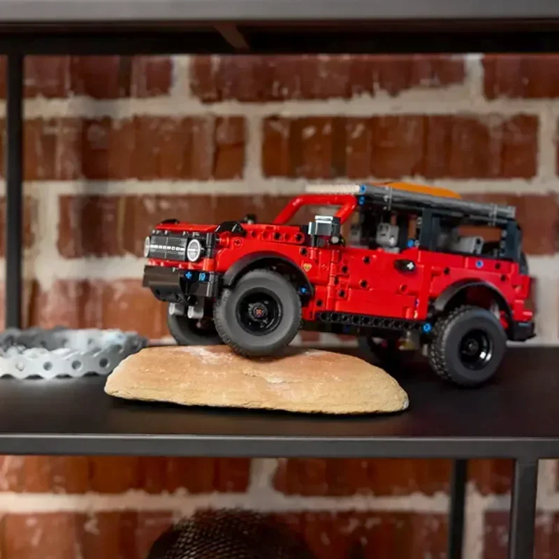 

943pcs Technical Ford Bronco SUV 42213 Home Decoration Car Model DIY Assemble Bricks Model Birthday Christmas Gifts