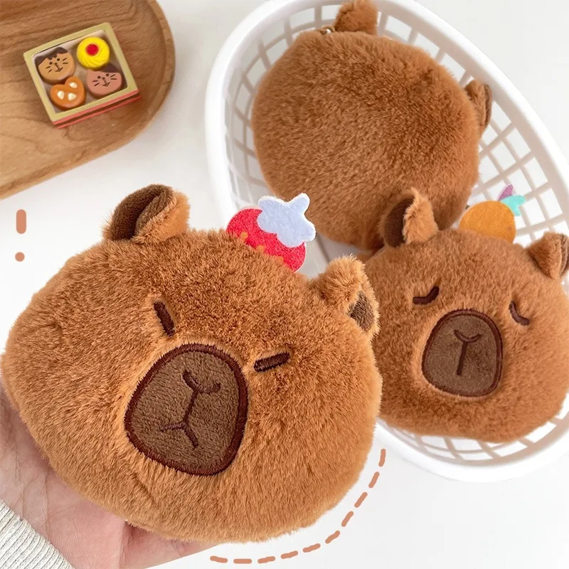 น่ารัก capybara อนิเมะกระเป๋าเงินกำมะหยี่ใส่เหรียญน่ารักสร้างสรรค์การ์ตูนกระเป๋าทรงกลมจี้กระเป๋าเก็บหูฟังแฟชั่นมินิตลก