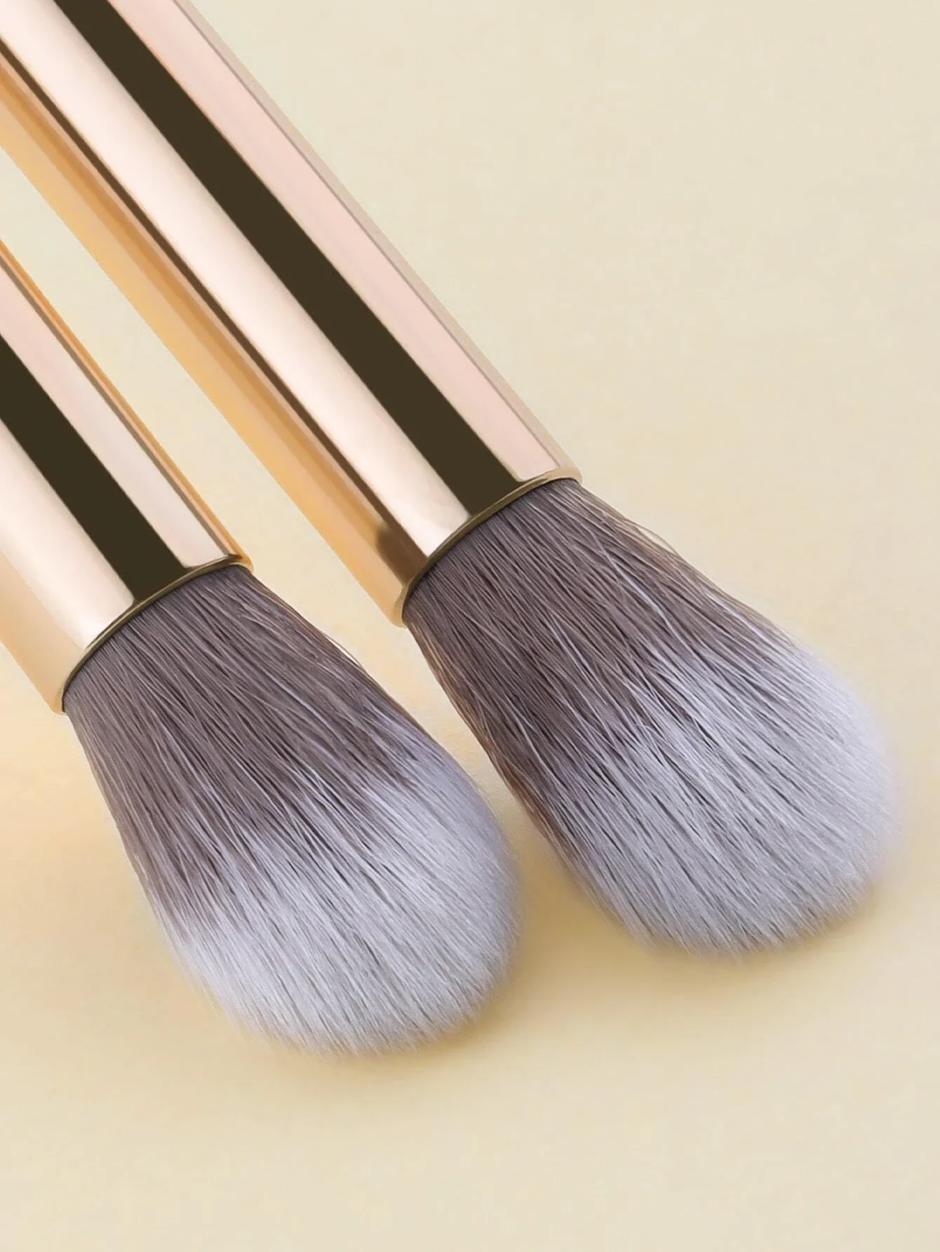 2 pièces de douille pour les yeux en platine, détails pour mélanger les pinceaux de maquillage, Black Friday