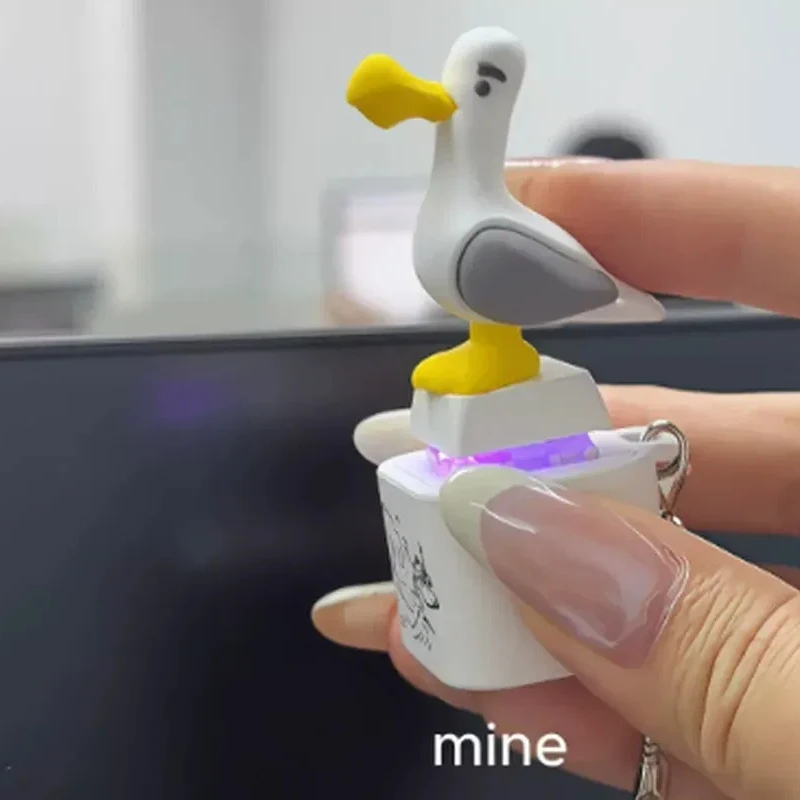 Chaveiro Keycap Mine Seagull Luminoso Sonoro, Brinquedo Fidget Criativo para Alívio do Estresse, Pingente Eletrônico Portátil para Relaxamento de Amigos