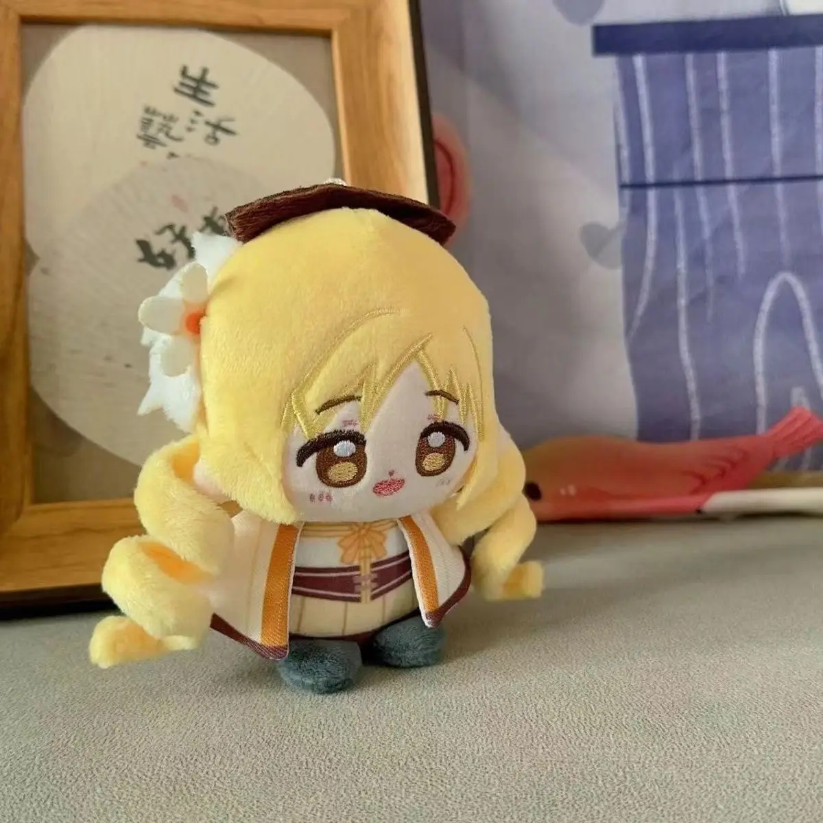 Puella Magi Madoka Magica Mami Tomoe Śliczna Figurka Pluszowa Wypchana Bawełną Lalka Zawieszka do Plecaka Zabawka dla Chłopca Dziewczynki Brelok Prezent