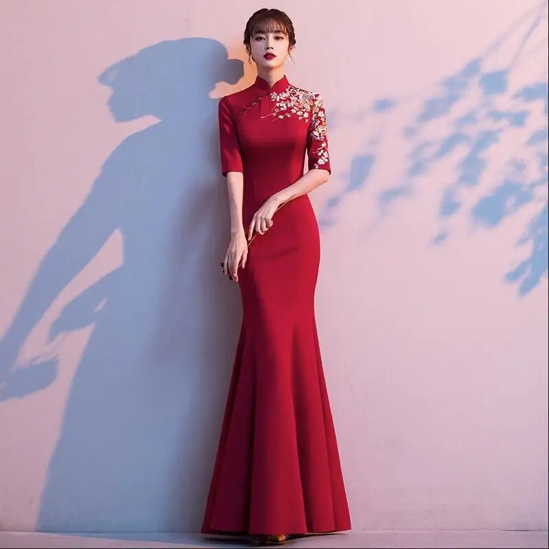 Red Traditional Chinese Style Bride Wedding Dresses Embroidery Cheongsam Gown Robe Party Evening Dress Marry Vestido