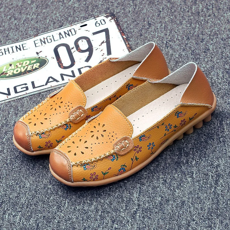 2025 Reathable Casual Sports Women's Flat Shoes of Fashion Round Toe Nurse Shoes Summer Soft Sole Non-slip