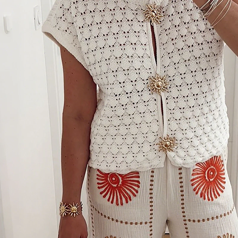 

New Summer Knitted Sweater Shirt Women Elegant Round Neck Hollow Short Sleeved Cardigan Tops Retro Women Fashion T-Shirt
