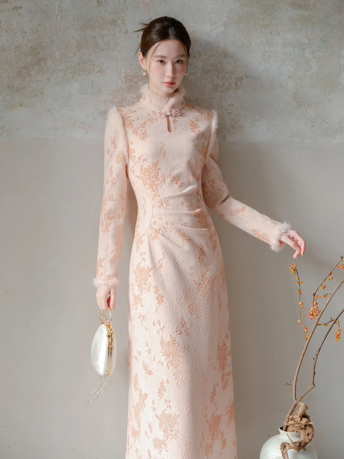 

Новое зимнее женское вязаное платье-ципао 2025 года с завышенной талией в китайском стиле, с длинными рукавами, для повседневной носки