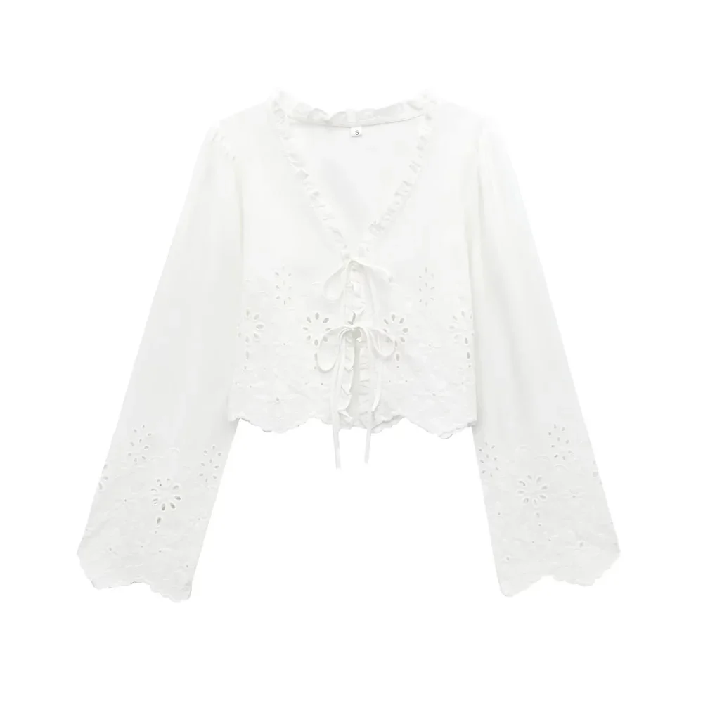 

LIBIELIY Women's Hollow Embroidery Top Solid Color V-neck Strap Decoration Spring/Summer New Casual Women's Wear