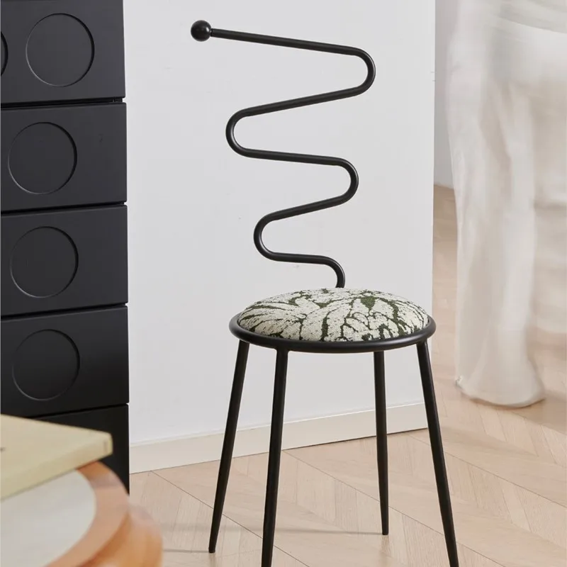 

MOMO Designer Chair Nordic Middle Ancient Style Dining Chair Home Back Chair Designer Solid Wood Dining Table Chair