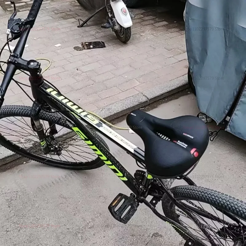 Bicycle seat with shock absorption function, ergonomic and comfortable cushion, suitable for daily cycling and traveling.