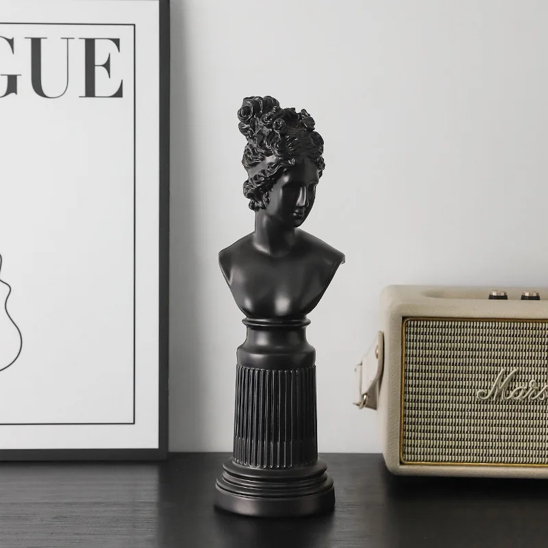 Modern Minimalist Statue of Liberty Sculpture Home Decor for Living Room Bar Cabinet Desktop